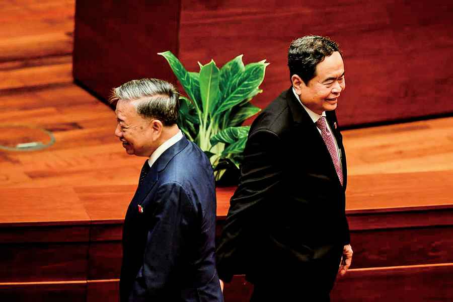 越南進入政治動盪期 對內「烈火熔爐」 對外「竹子外交」