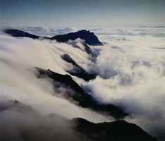 磅礡壯闊！廬山再現瀑布雲景觀