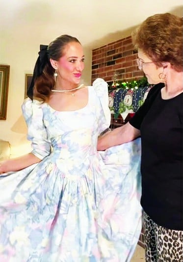 年輕女子 愛上奶奶的復古服裝: 我生錯時代
