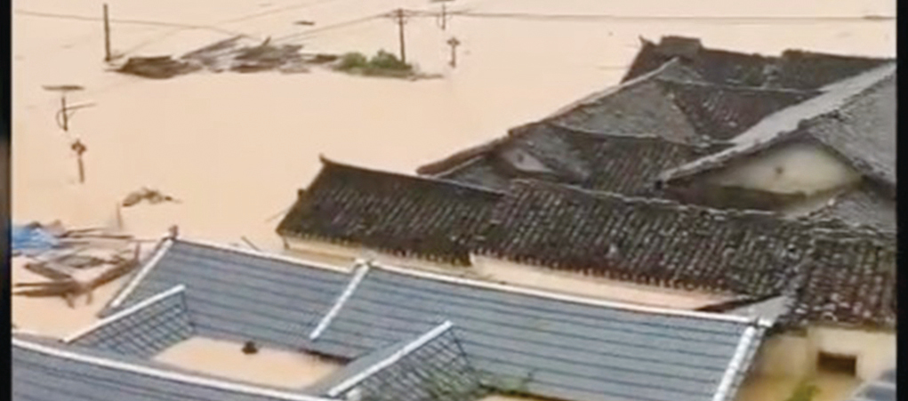 中國多地暴雨洪災 廣東水淹至二樓 部份鎮村失聯
