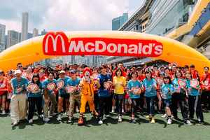 姜濤出席麥當勞兒童愛心馬拉松 指已習慣炎熱下工作
