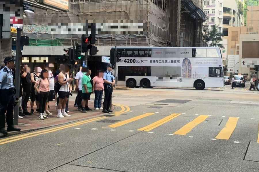 港島總區打擊行人亂過馬路 三日發233張傳票