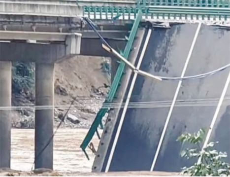 疑豆腐渣工程 陝西高速路橋垮釀12死