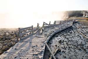 黃石公園發生巨大「水熱爆炸」