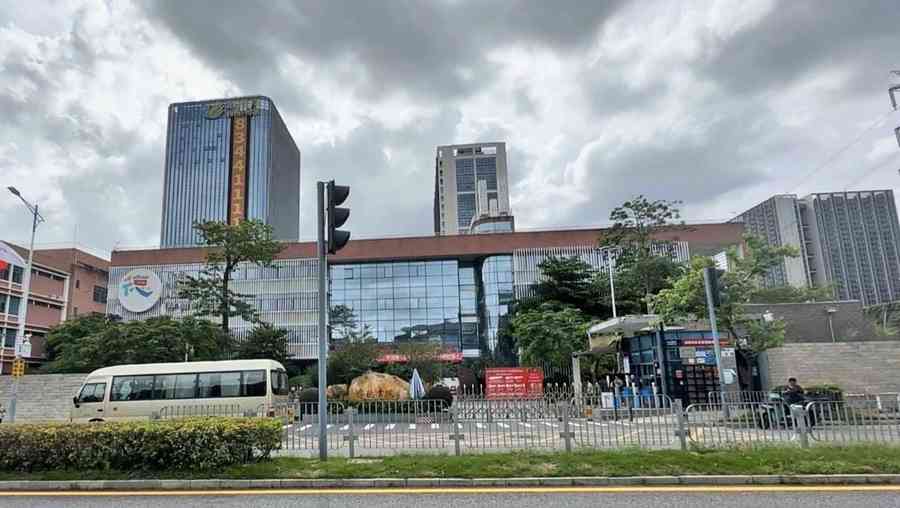 中國民辦學校違招和倒閉頻發