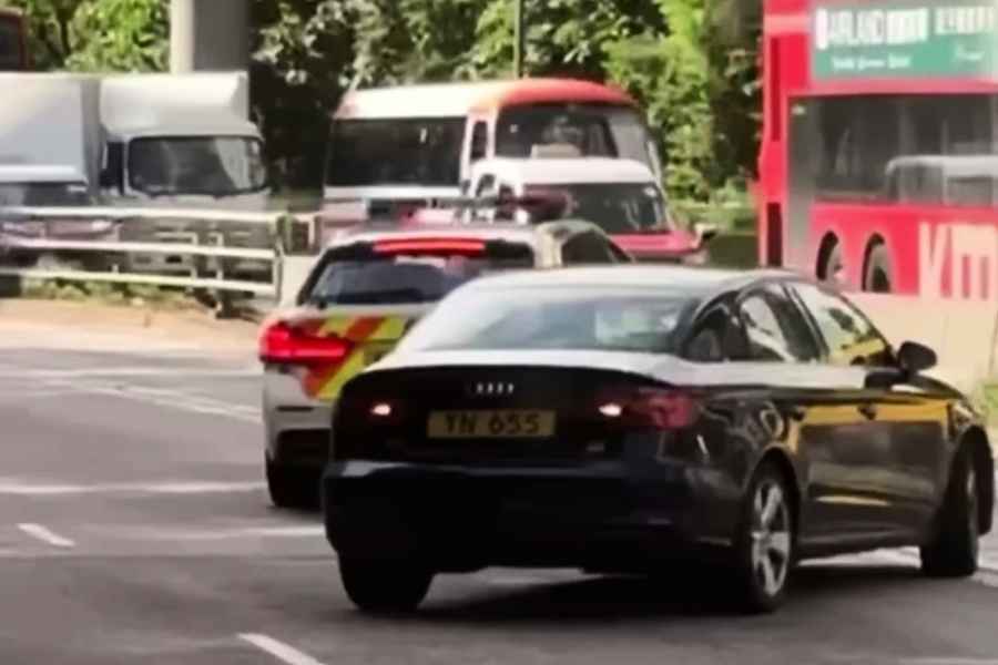 【有片】私家車逃離警方追截片段曝光