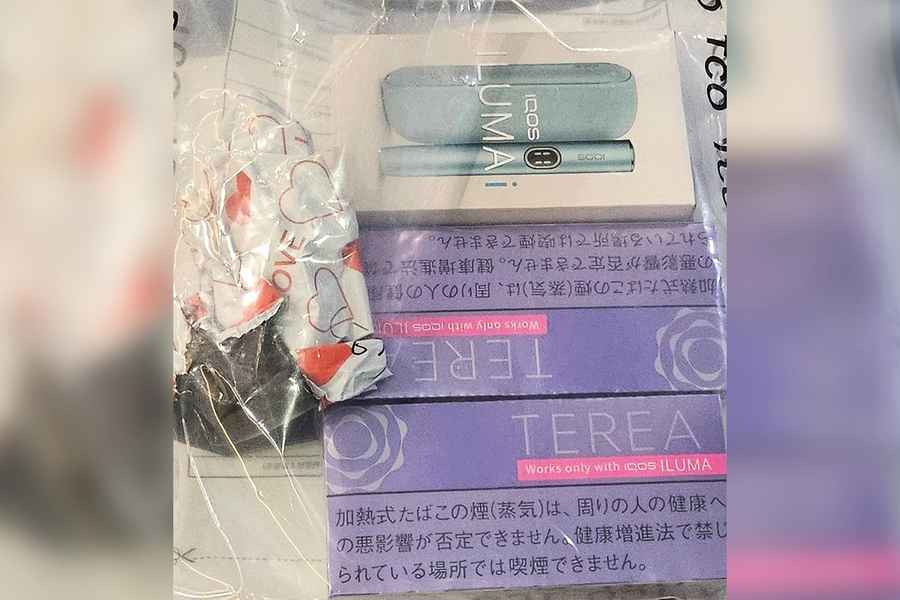 衞生署打擊非法售賣電子煙 檢1煙機400支另類吸煙產品