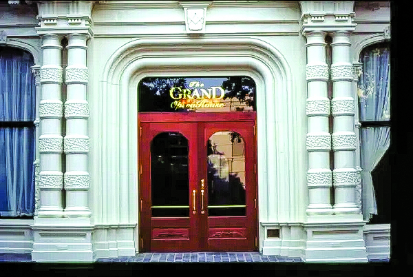 威爾明頓大歌劇院舊時代的豪華體驗