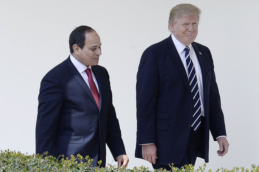 美國總統特朗普周一（4月3日）在白宮會見埃及總統塞西（Abdel Fattah al-Sisi）。（Olivier Douliery-Pool/Getty Images）