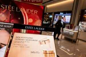 【每日品牌】中國免稅消費下滑 Estée Lauder等國際美容品牌受挫