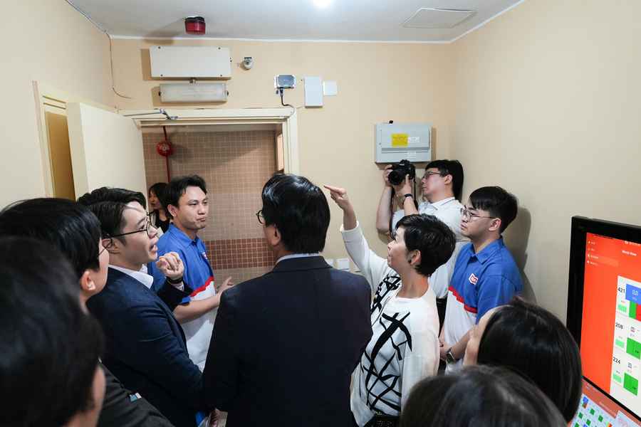 公屋試行長者戶大門感應系統 親友可獲異常提示短訊
