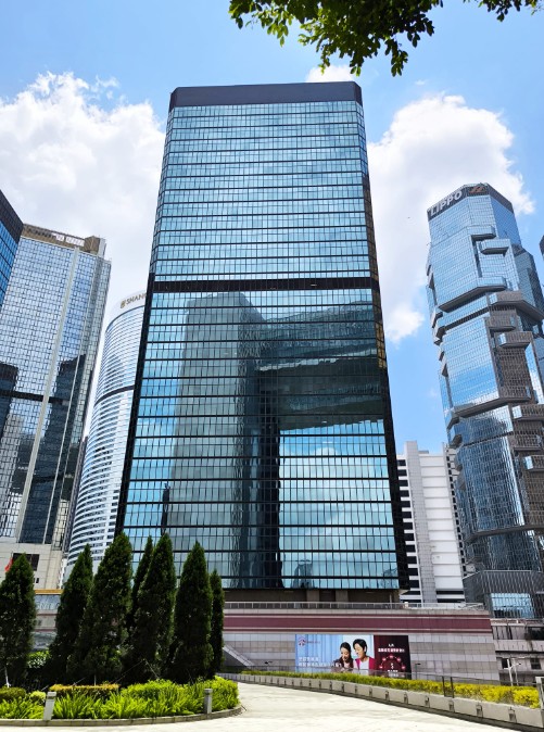 美聯：金鐘海富中心低層海景戶放售 呎價僅2018年約3成
