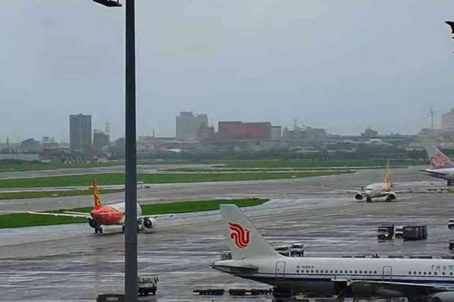 桃園機場兩機「相遇」 疑因塔台錯誤指示