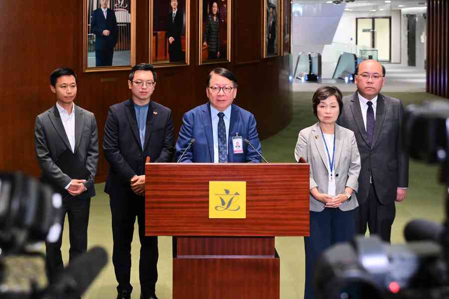 黑雨無開督導委員會 陳國基：暴雨突然發展非提早可預估