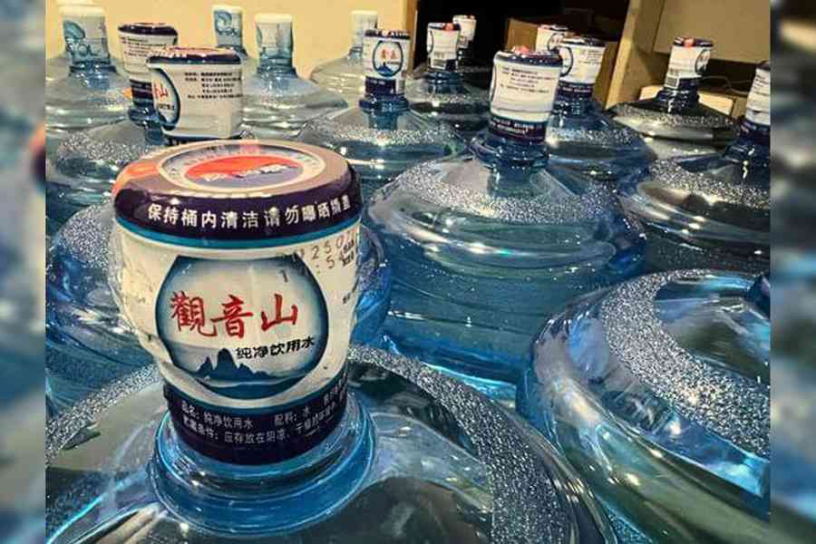 港島新界政府辦公室轉用大陸蒸餾水