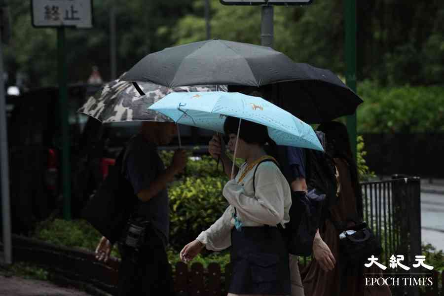 黑雨｜所有學校下午停課 渠務署籲報告水浸