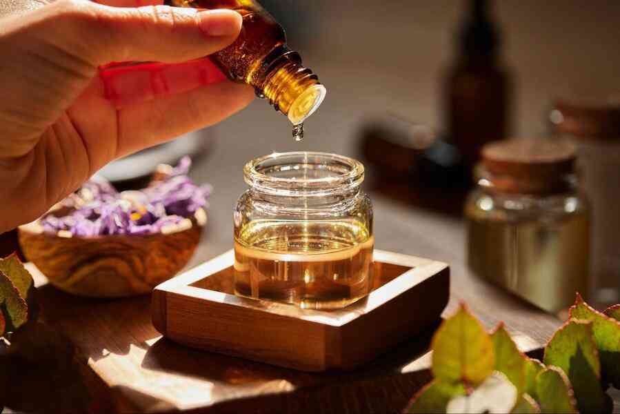 【她健康】 水腫疲倦是濕氣太重 中醫精油按摩還你一身清爽