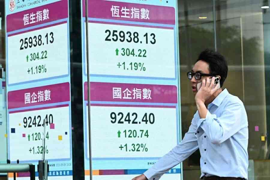 恒指升304點 騰訊傳擬發點心債、富陽股份暫停買賣