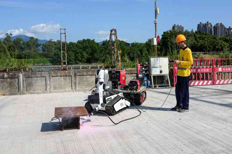 發展局推建築機械人於工務工程 擬規範新項目應用 