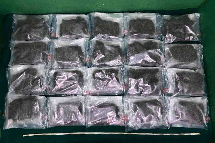 海關兩日機場拘捕3人 檢市值310萬毒品