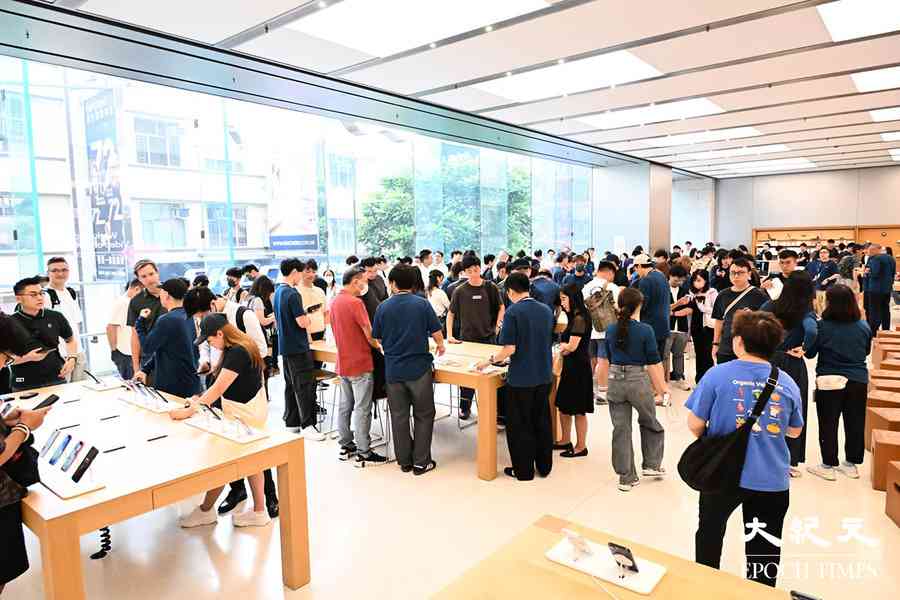 【圖輯】iPhone 17開賣排長龍 有人即場轉售每部賺2千