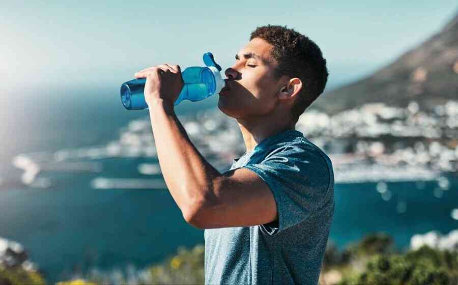 起床一杯水喝錯傷身 中醫教你每天喝「救命水」