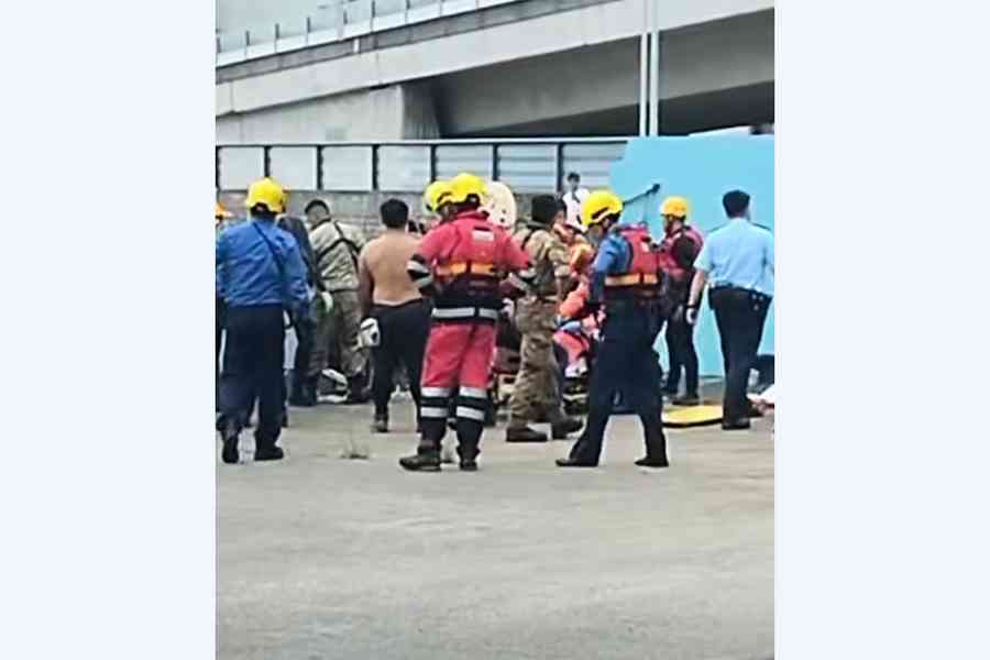 樺加沙｜柴灣一家三口觀浪墮海 父轉穩定 兒轉嚴重 母仍危殆