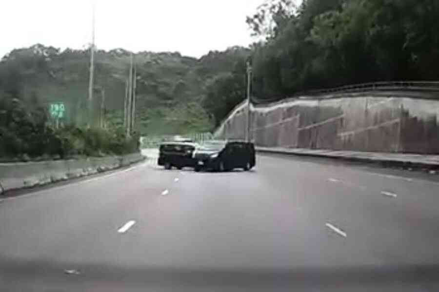 吐露港公路兩車相撞釀2人受傷