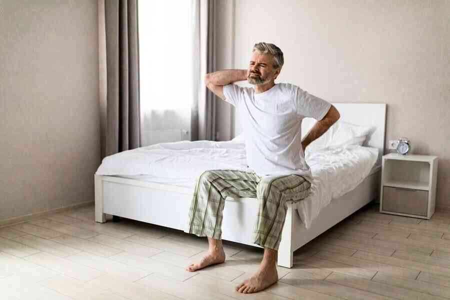 【她健康】痛症與睡姿不良有關？專家教你仰睡、側睡健康秘訣！