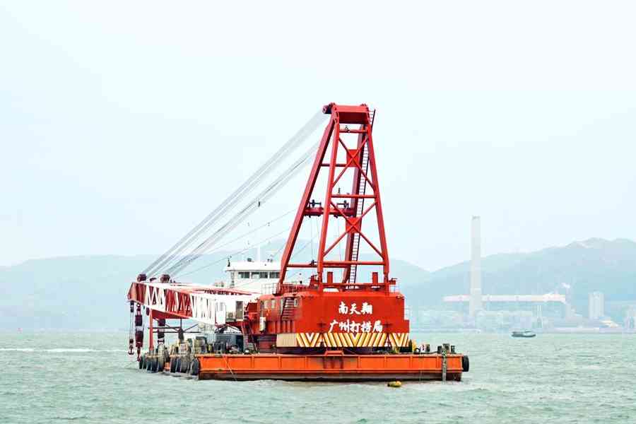 北跑道貨機墮海｜專家：季風等影響打撈