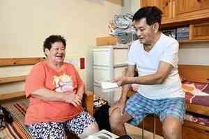 社署照顧者專線兩年接逾11.9萬來電 逾2200宗個案轉介社福單位跟進