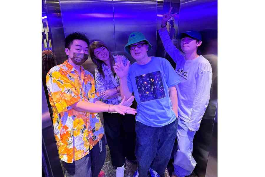 黃耀明上商台宣傳新歌 寄語年輕人「可以出發」