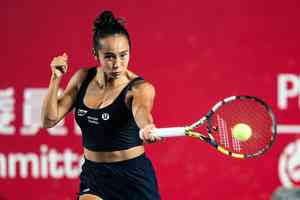 香港網球公開賽費蘭迪絲晉級四強 與同胞晏寶高上演「加拿大內戰」