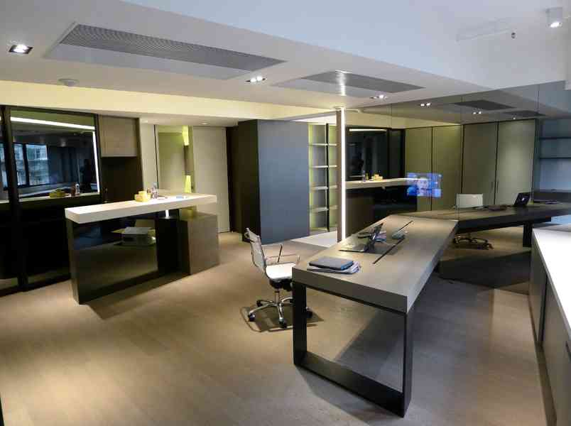 中原：中環合成商業大廈全層放售 意向價1,532萬