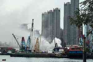 新油麻地避風塘火警 濃煙沖天