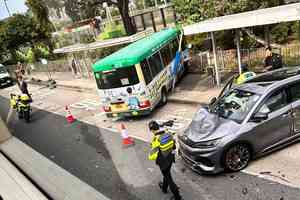 沙田專線小巴與私家車相撞釀7人受傷