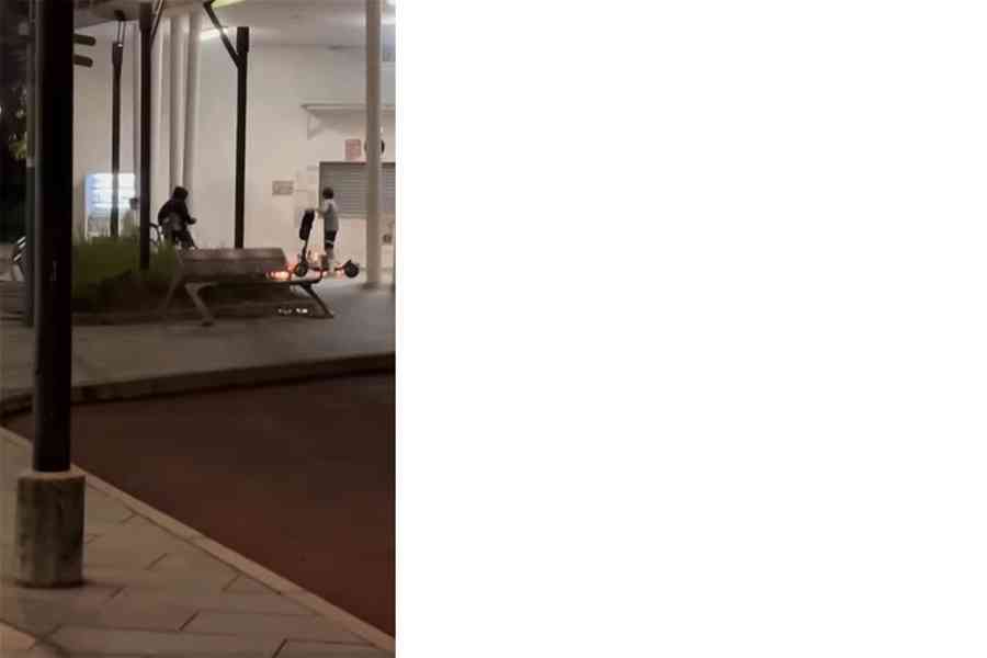  屯門數名少年疑縱火燒單車 警列縱火通緝