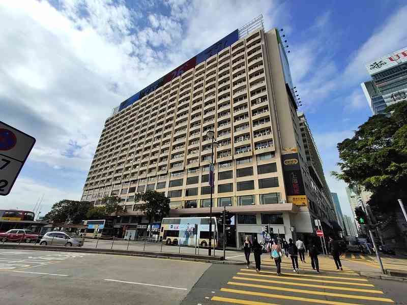 中原：尖沙咀星光行中層戶呎價創近20年低 平均3,522元