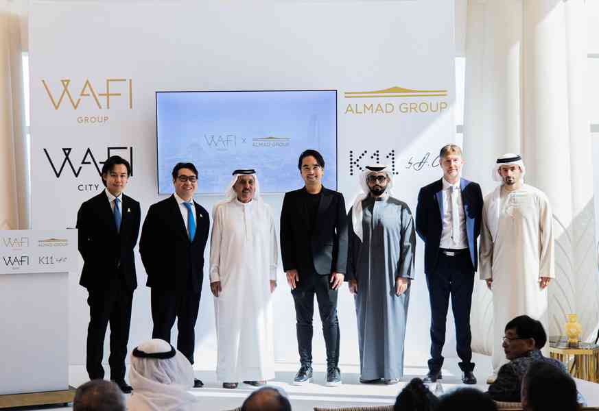 鄭志剛上合發展控股宣布進軍中東及北非市場 2026年攜手杜拜瓦菲集團推動文化商業版圖