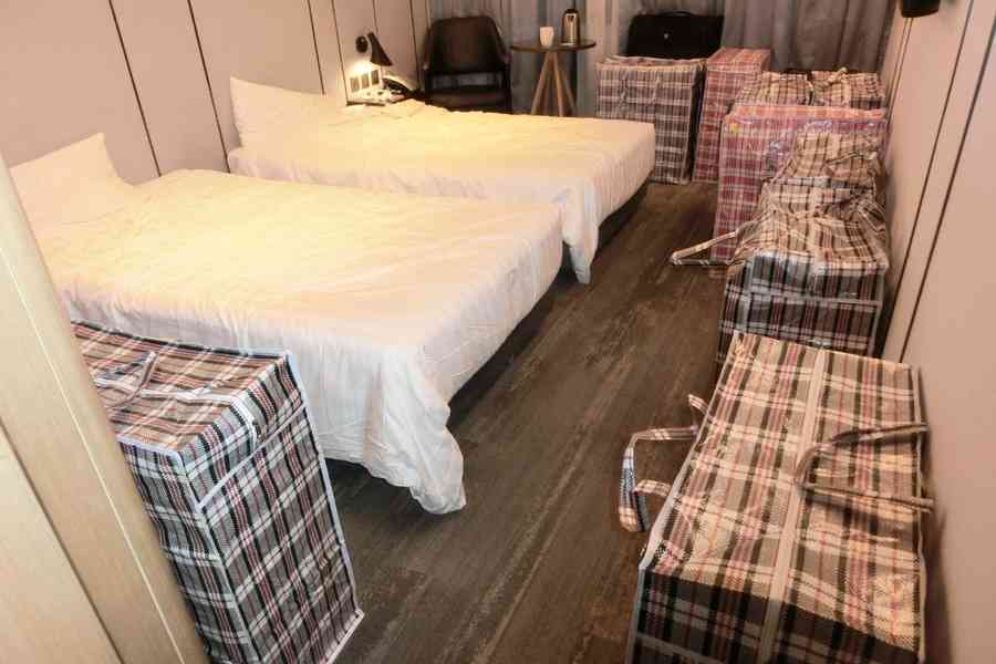 海關破航空旅客走私煙集團拘61人