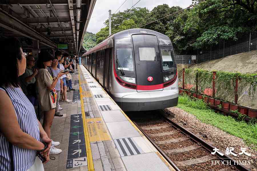 聖誕新年假港鐵加強服務