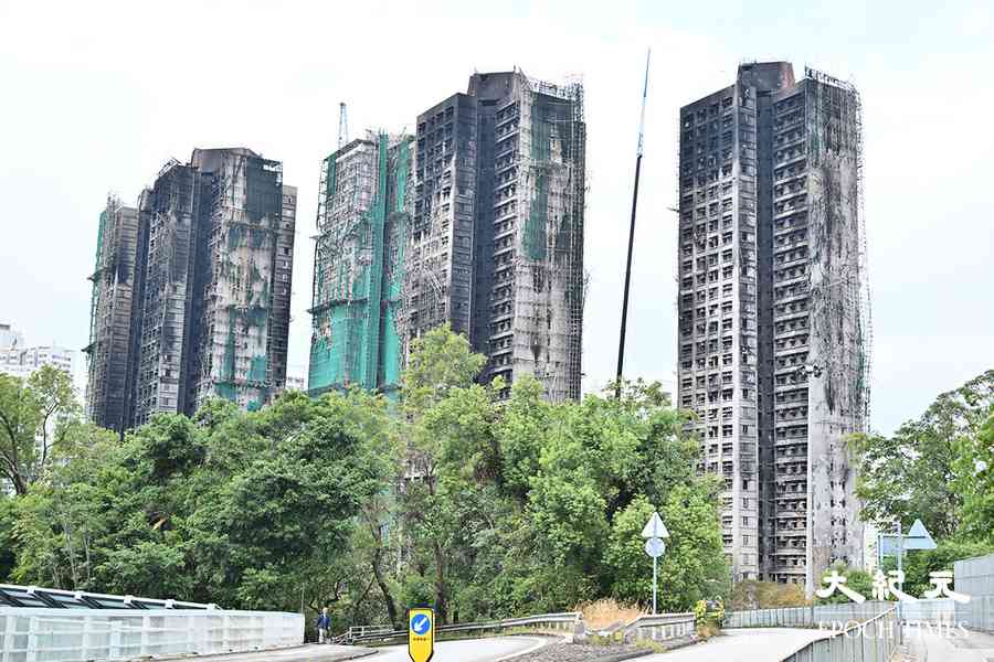 塑膠踢腳板未列阻燃標準 專家指或加劇火勢風險