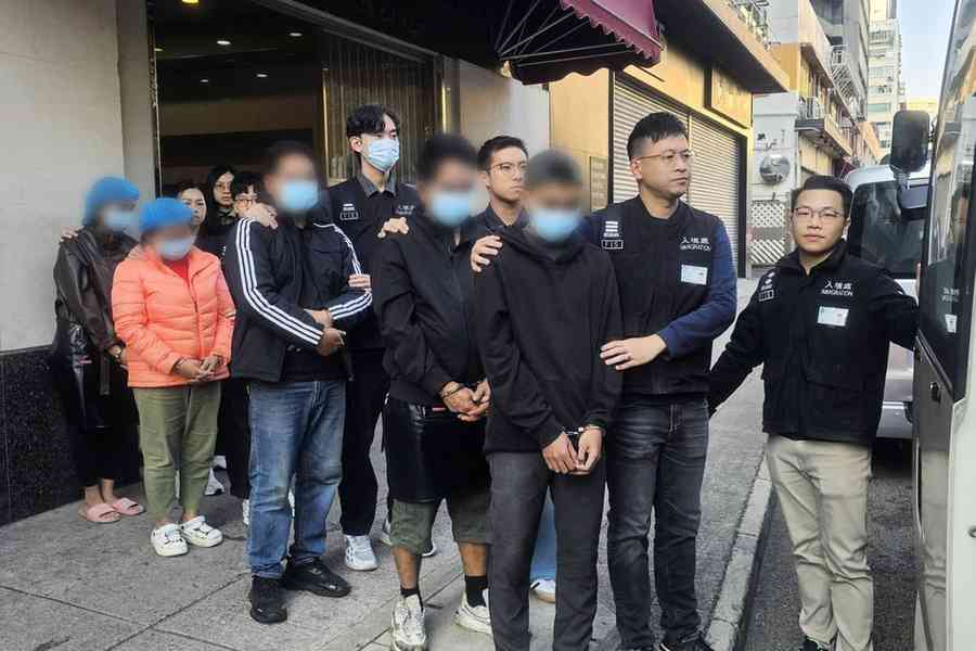 入境處打擊餐廳、食物製造廠黑工 12黑工、8僱主被捕