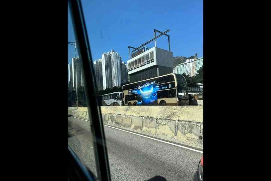 旅遊巴與九巴黃大仙相撞 9人傷