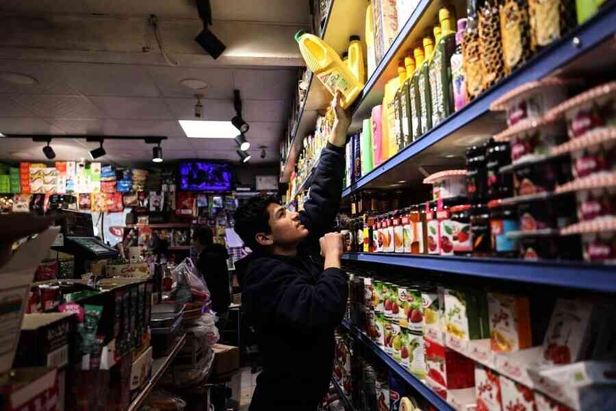 【談股論金】伊朗火拚街頭前傳：央行之失與抑壓仇恨