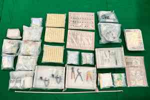 海關首搗破依托咪酯製毒工場 拘1男1女