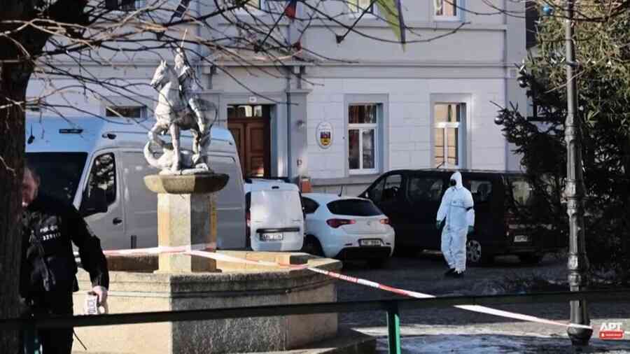 捷克市政廳爆槍擊釀2死6傷 槍手自戕身亡