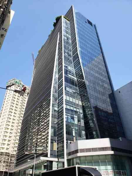 中原：新蒲崗勤達中心頂層兩相連全層招租 意向月租42萬