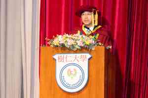 高永文獲樹仁頒榮譽博士 稱多行業現誠信危機