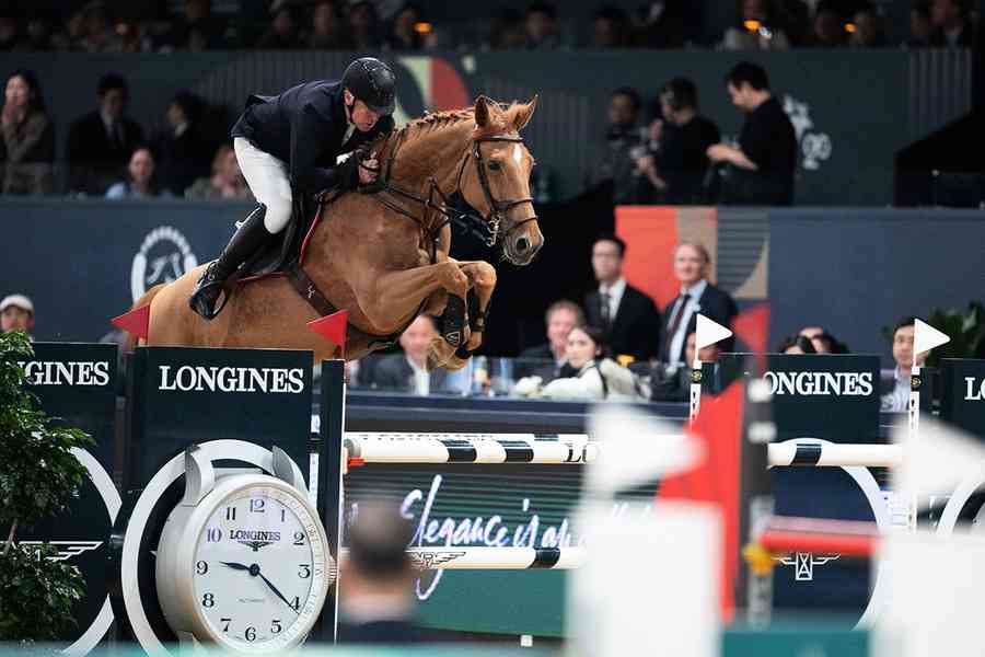 浪琴香港國際馬術盛典落幕 Roger Yves Bost奪浪琴大獎賽冠軍